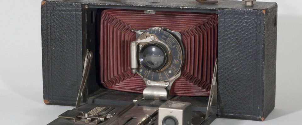 Kodak 3A, 1909-1915. Open, bellows not extended.