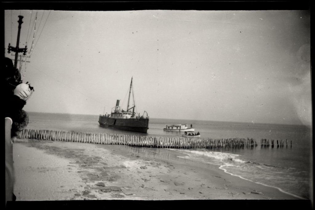 Boat Alpha aground, A.C. series ca. 1911-12