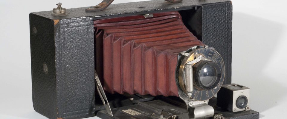 Kodak 3A, 1909-1915. Open, bellows extended, angled to right.