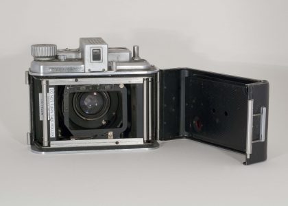 Kodak Medalist II, 1946-1953. Open back.