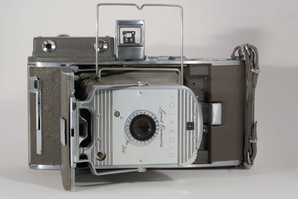 Polaroid 700, 1955-1957. Open, horizontal, front view.