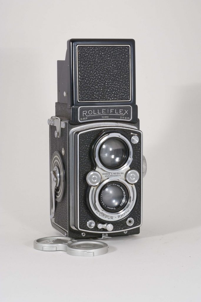 Rolleiflex T, 1958-1975. Viewfinder open, front view, angled to right.