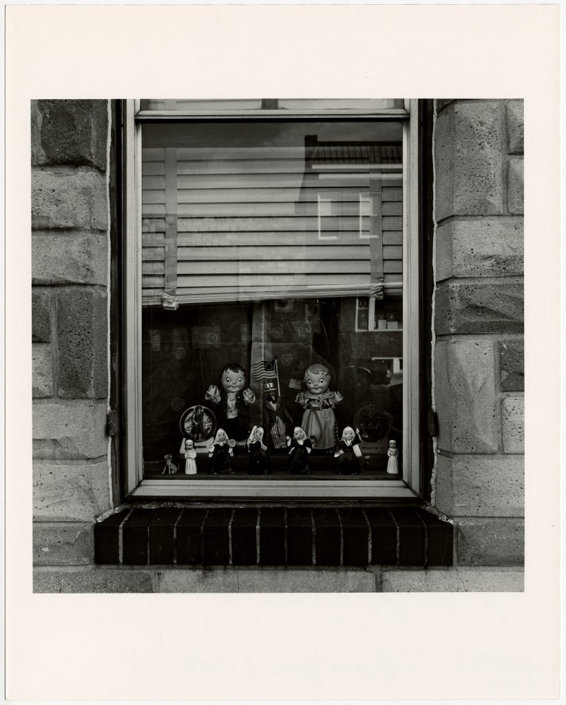 Window with figurines