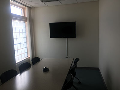 Table and screen in the Collaboration Room